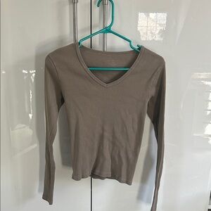 Brandy Melville brown long sleeved Tshirt